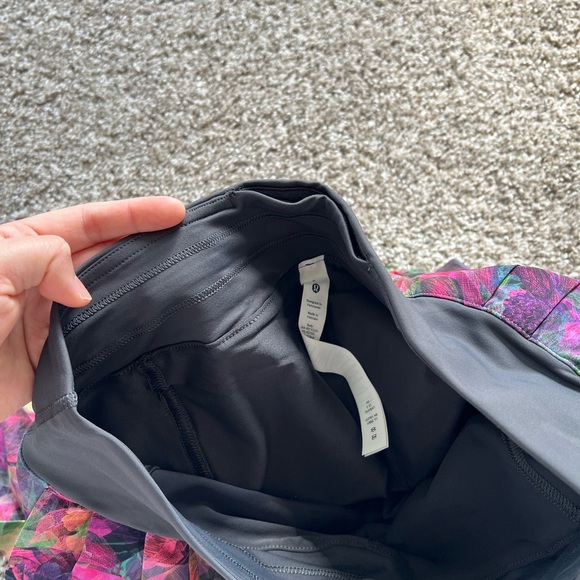 Lululemon skirt with short inside court rival skirt size 6 - Picture 2 of 10